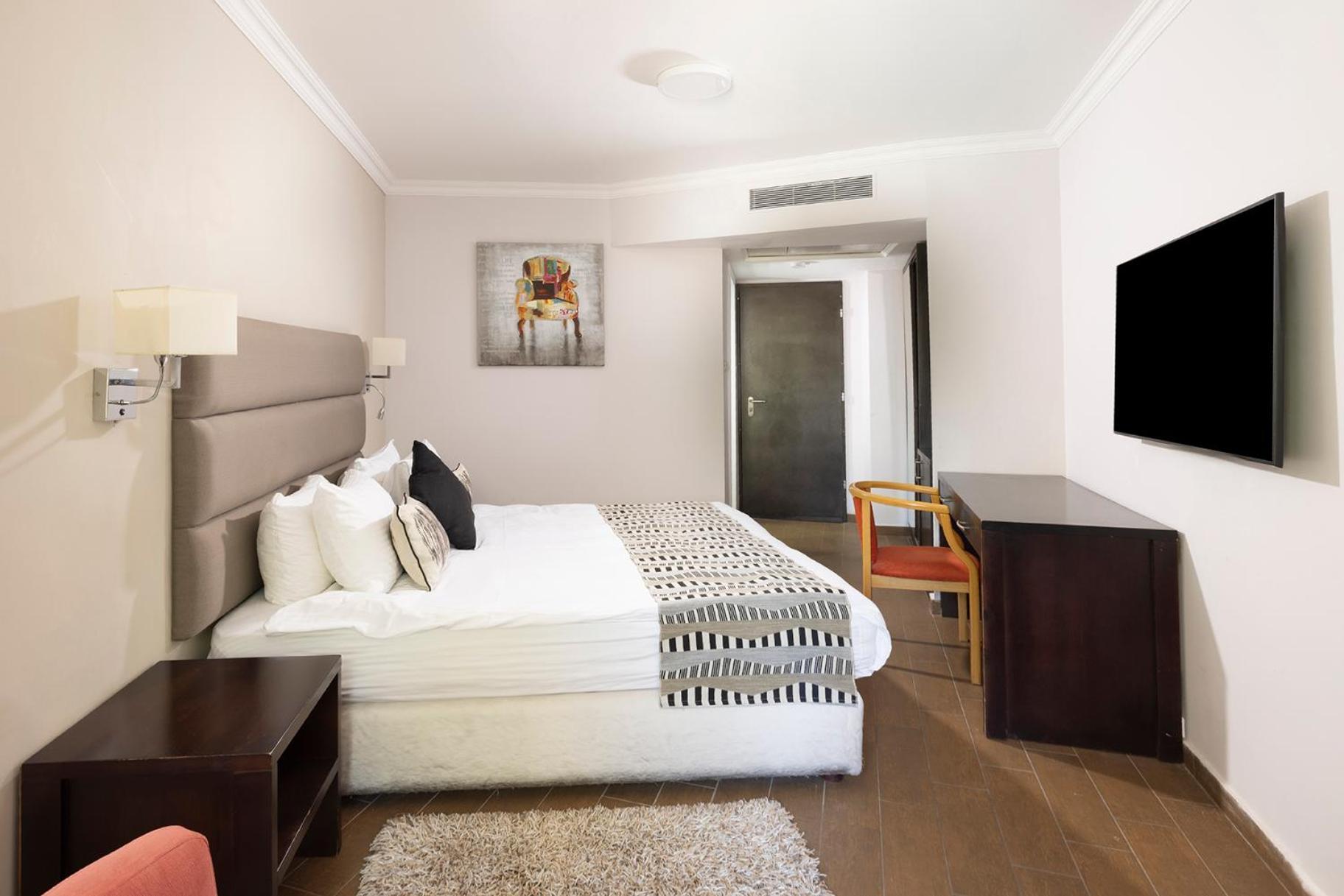 C Hotel Неве-Илан Экстерьер фото